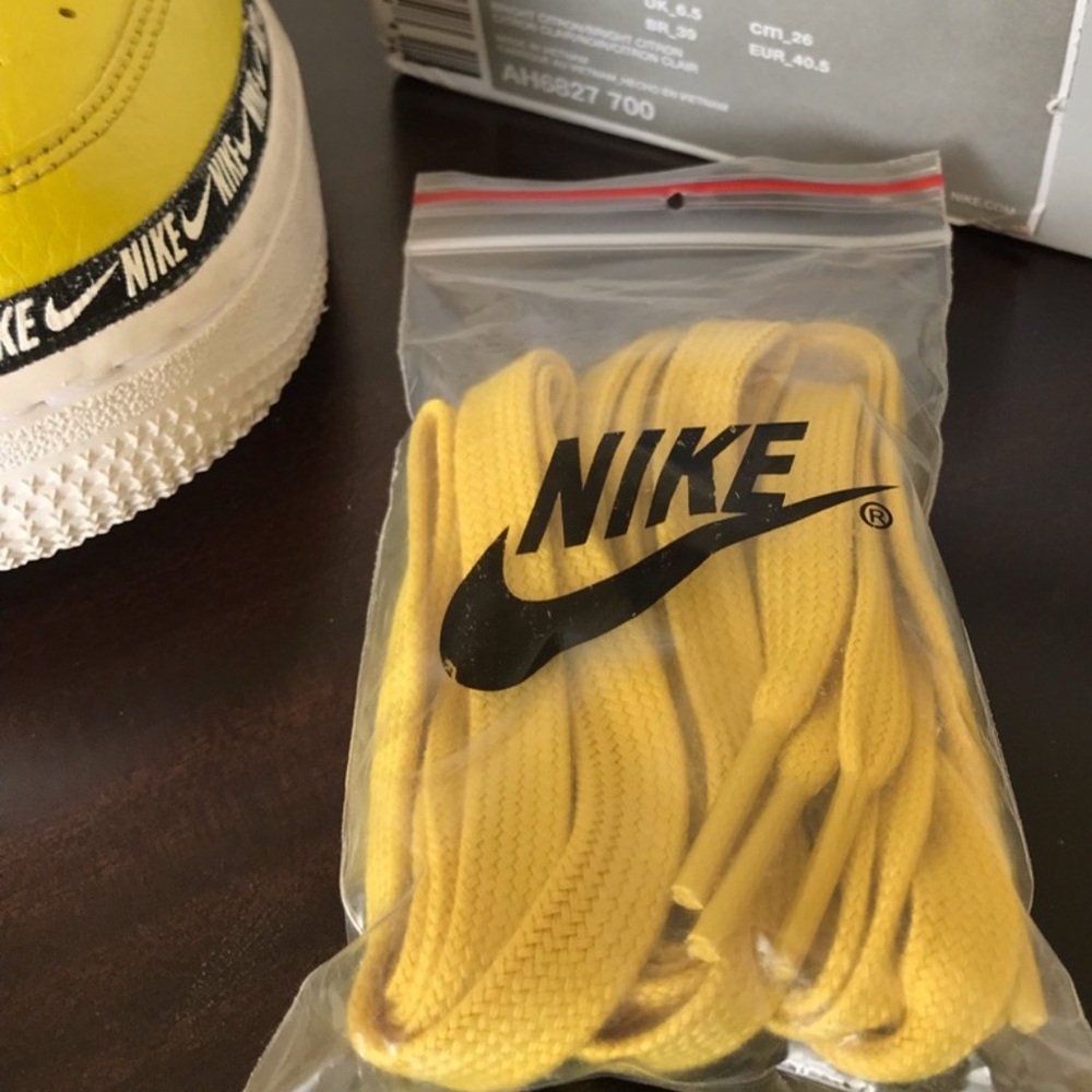 Nike Air Force 1 Low SE Premium - Yellow - Picture 2 of 4